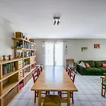 Maison Calme Proche Avec Jardin Et Terrasse - Fr-1-197-500 *