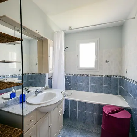 Maison Calme Proche Avec Jardin Et Terrasse - Fr-1-197-500 *