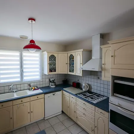 Ferienhaus Maison Calme Proche Avec Jardin Et Terrasse - Fr-1-197-500 *