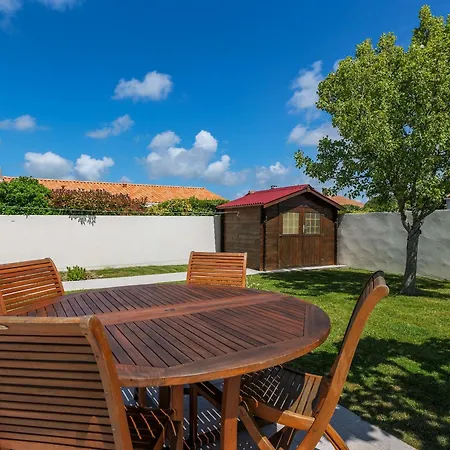 Maison Calme Proche Avec Jardin Et Terrasse - Fr-1-197-500 בית נופש