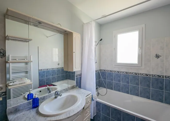 Maison Calme Proche Avec Jardin Et Terrasse - Fr-1-197-500